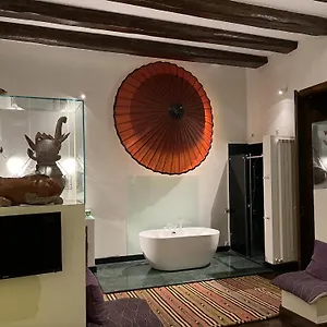 https://loft-in-old-town.alltbilisihotels.com